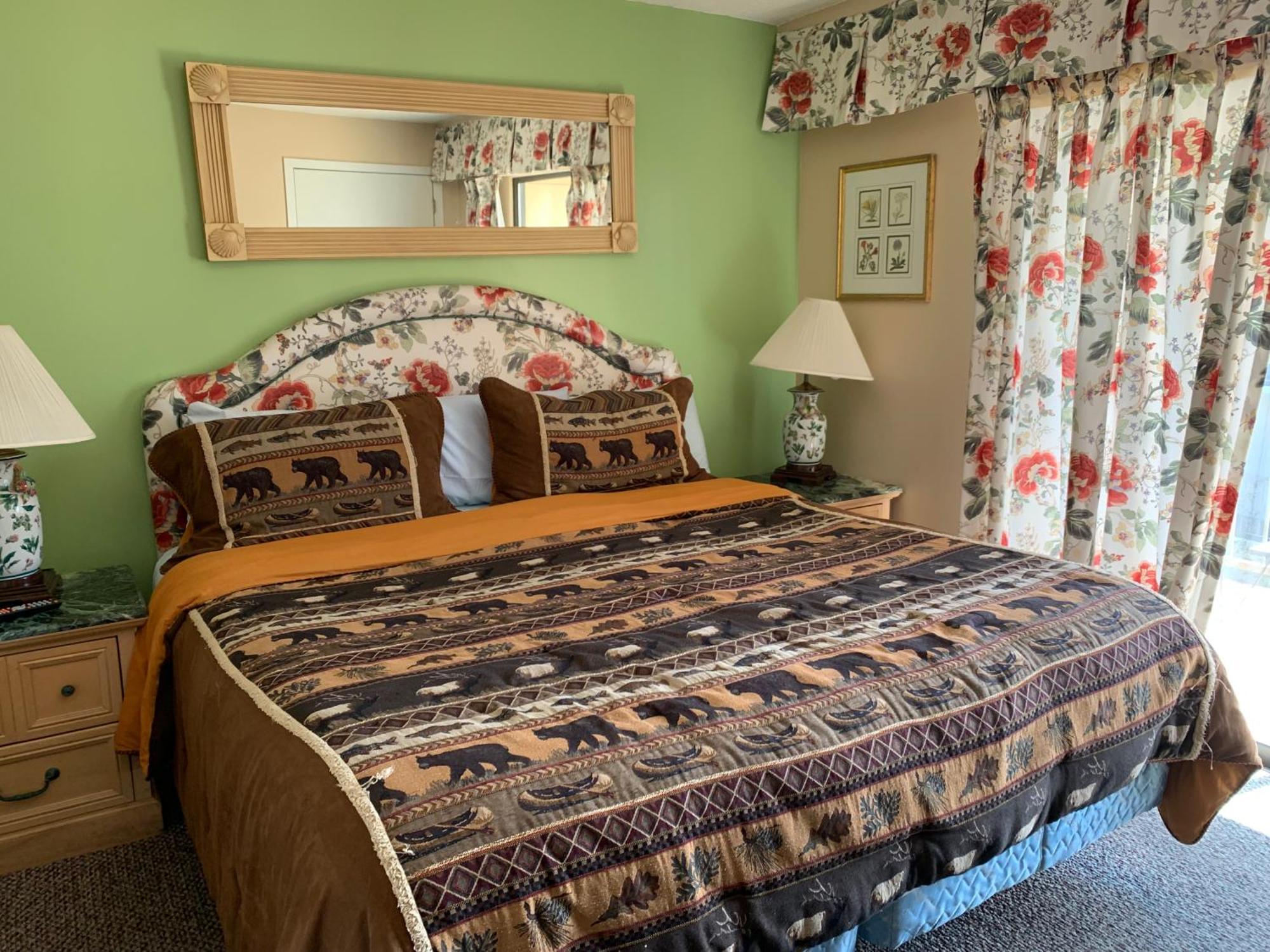 Oak Square Rentals ガトリンバーグ 部屋 写真
