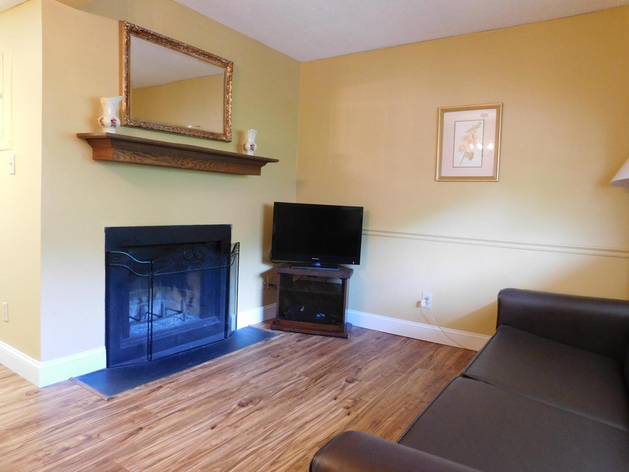 Oak Square Rentals ガトリンバーグ 部屋 写真