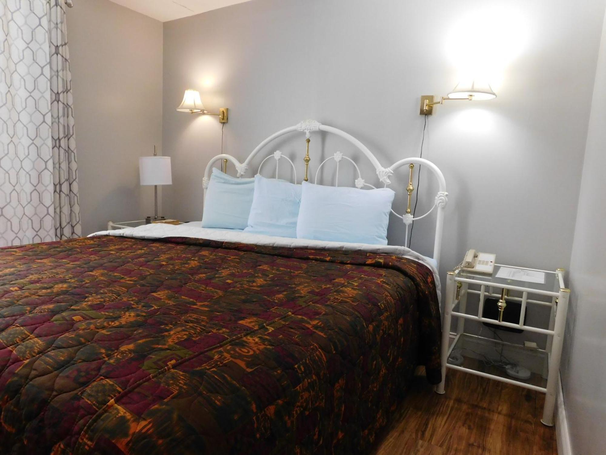 Oak Square Rentals ガトリンバーグ 部屋 写真